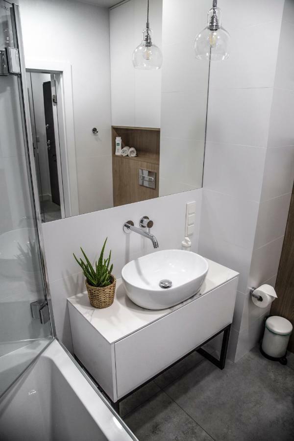 ורוצלב Mycherry - Old Town Apartment - Ksiecia Witolda 27 מראה חיצוני תמונה